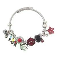 ราคา สินค้าจาก Stranger Things: หลอดไฟกิ้งก่า, ปิ๊กกีตาร์, ขวาน, เครื่องบันทึกเสียง, กล้องถ่ายรูป, จักรยาน, สร้อยข้อมือ, พวงกุญแจ (1734331306279077338)