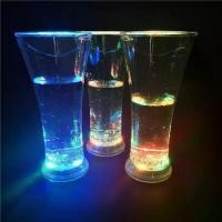 ราคา แก้วน้ำมีไฟ LED ขนาด 14 Oz/ขนาด7 oz แบบเรียบไม่มีลาย ทำจากพลาสติกใส ใช้ได้กับน้ำเปล่า น้ำอัดลม และเครื่องดื่มแอลกอฮอล์ ไฟกระพริบหลากสี ใช้หลอด LED ทำความสะอาดได้ง่าย ใช้ในงานเลี้ยงและงานฉลอง (17294278