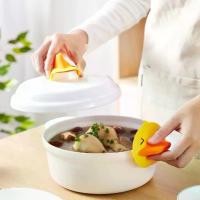 ราคา 2026 Little Yellow Duck Anti-Scald Gloves Kitchen Silicone Anti-Scald Clip High-Temperature Heat-Resistant Mat Baking Microwave Oven Pot Handle Gloves (1734899319071999156)