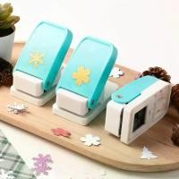 ราคา เครื่องจักรงานฝีมือ หลายรูปแบบ ที่เจาะกระดาษ ตกแต่ง ทำการ์ด DIY เครื่องปั๊ม ที่เจาะกระดาษ กระดาษทำมือ ตัวช่วยสร้างภาพ ทำการ์ด (1734289430783297358)