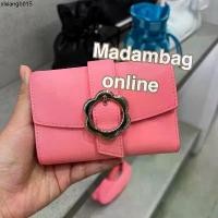 ราคา CHARLES & KEITH Petra Flower Buckle Wallet กระเป๋าสตางค์ใบสั้น (1734567414901736776)