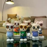 ราคา กระปุกออมสิน,ความสูงของ 28CM,กระปุกออมสินสร้างสรรค์ที่เรียบง่าย,แว่นตาที่ทันสมัย,กล้อง,หมีเดินทาง (1734641516218648315)