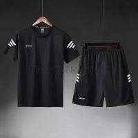 ราคา ชุดกีฬาผู้ชาย3ขีด ชุดออกกำลังกาย ชุดเซต ชุดกีฬา เสื้อ+กางเกง เซต2ชิ้น แถบใหม่ระบายอากาศดีมาก (ตัวใหม่) (1735299800621024282)