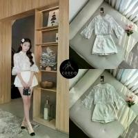 ราคา CODE-D Set.2 ชิ้นเสื้อ+กางเกง เสื้อคอบัวผ้าลูกไม้ซีทรูสีขาวแขน3ส่วน ปลายแขนแต่งเป็นทรงแขนกระดิ่ง แต่งริบบิ้นโบสีขาว (1735013100508973055)