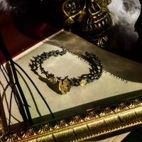 ราคา Rock Me Jewelry รุ่น Brier Rose Bangle เครื่องประดับ กำไล ทองเหลือง ประดับ พลอย ไม่เจียรไน (Customized 15 Days) (1735098644910212973)