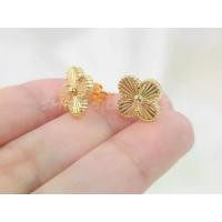 ราคา ต่างหู ลายดอกไม้สี่กลีบ Diamond cut 12.6mm. เงินแท้92.5% ชุบทอง18k (1732019840897745930)