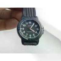 ราคา นาฬิกา Vintage มือสองญี่ปุ่น ALBA V501 0BH0 QUARTZ ผู้ชาย ทรงกลม กรอบดำ หน้าดำ สายยาง39mm ขายร้อน (1735372062493541875)