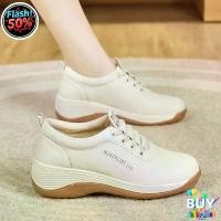 ราคา 2026 รองเท้าเดินทางผู้หญิงหนังนุ่มพื้นหนาพร้อมส่ง รองเท้าสวมใส่สบายสำหรับเดินทาง รองเท้าเดินแบบสบาย รองเท้าแตะผู้ชาย รองเท้าแตะผู้หญิง รองเท้า หนัง มือสอง safety jogger สินค้า มี (1735175960704091487)