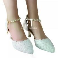 ราคา 2026ReadyStock 6cm High-heeled white lace floral ankle strap wedding shoes with thin heel and pointed toe sandals advanced new style fashion design sense รองเท้า น้ําหนัก เบา ใส่ สบาย ส้นสูง แฟชั่น (1