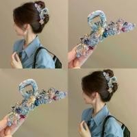ราคา กิ๊บติดผมดอกคริสตัลสไตล์เกาหลีสำหรับด้านหลังศีรษะ กิ๊บปลาดาวหรูระดับพรีเมียม กิ๊บหนีบขนาดใหญ่สำหรับผู้หญิง ที่คาดผม สไตล์เกาหลี เข็ม กลัด ติด ผม กิ้ น่ารัก ยาง รัด มัด คุณภาพ ดี (1735213281808188666)
