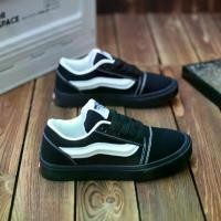 ราคา 2025 Couple Matching Sneakers Spring Summer New Style Unisex Loafers Ins Student Shoes (1733657791568184399)