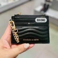 ราคา CHARLES & KEITH (ใช้โค้ดลด30% ) CK6-50840458-1 กระเป๋าใส่บัตร card holder ของแท้จากช็อป100% (1734562114803697133)