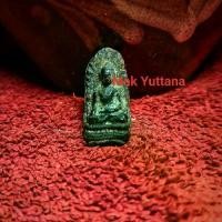 ราคา พระรอดพิมพ์ใหญ่ พิมพ์ทรงเครื่องราช เนื้อดำ กรุวัดมหาวัน จังหวัดลำพูน อายุพระเครื่องราวพันกว่าปีPhra Rod amulet, large size, royal regalia style, black clay, from Wat Mahawan, Lam (1735260753133275021)