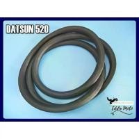 ราคา REAR WINDSHIELD GLASS SEAL WEATHERSTRIP RUBBER Fit For DATSUN 520 // ยางขอบกระจก บานใหญ่ ด้านหลัง (1735529202096374784)