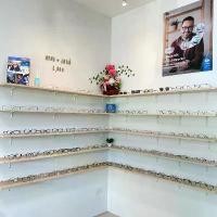 ราคา แว่นตา มีค่าสายตา/ไม่มีค่าสายตา กรอบ+เลนส์โค้ต(กันรอย ลดแสงสะท้อน) 1,800บาท // กรอบ+เลนส์บลู(กรองแสงสีฟ้า) 2,800บาท // กรอบ+เลนส์ออโต้(ออกแดดเปลี่ยนสี) 2,800บาท (1734802976823739802)