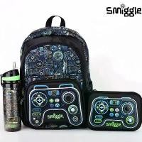 ราคา กระเป๋านักเรียน นักเรียน Smiggle ออสเตรีย ของแท้ มีอะนิเมะ เครื่องเขียน กล่องดินสอ ถ้วยน้ำ กระเป๋าใส่ข้าวกลางวัน กระเป๋าเป้สะพายหลัง เหมาะสำหรับเป็นของขวัญ (1730812621642042069)