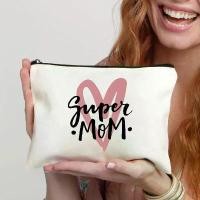 ราคา [COD] กระเป๋าเครื่องสำอางผ้าแคนวาสสีขาว Super Mom Love กระเป๋าอเนกประสงค์สำหรับผู้หญิง กระเป๋าใส่เครื่องสำอาง อุปกรณ์สำนักงาน กระเป๋าดินสอมีซิป ของขวัญสุดสนุก (1735267819304485977)