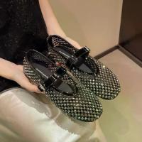 ราคา รองเท้าแตะตาข่ายประดับคริสตัลสำหรับผู้หญิง รุ่นใหม่ฤดูใบไม้ผลิ/ฤดูร้อน 2026 รองเท้าส้นแบนแบบแมรี่เจนที่สวมใส่สบาย มาพร้อมสายรัดข้อเท้าและดีไซน์ปากรองเท้าตื้น ร้าน รองเท้า เจลลี่ (1735188965350213385)