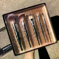 ราคา แปรงแต่งหน้า ♥เซตแปรง Sivanna Colors Makeup Studio Essential Face & Eye BR-1707 เซตแปรง 5 ชิ้น สวยจบในเซตเดียวขนแปรงอ่อนนุ่ม❖ (1735515299482207294)