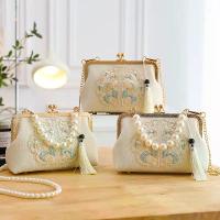 ราคา กระเป๋าผู้หญิง กระเป๋าถือลายปักสไตล์พื้นเมือง กระเป๋าสะพายข้าง กระเป๋าสะพายไหล่ กระเป๋าสไตล์กี่เพ้า กระเป๋าของขวัญ กระเป๋าสำหรับงานแฟชั่นโชว์ กระเป๋าคลัทช์ (1734490185723642927)