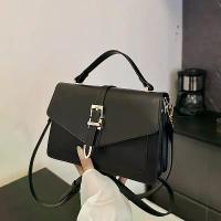 ราคา กระเป๋าผู้หญิง กระเป๋าแฟชั่นสำหรับผู้หญิง ฤดูร้อน กระเป๋าถือแฟชั่นใหม่ กระเป๋าสะพายข้าง กระเป๋าสะพายไหล่สี่เหลี่ยม ဘ ေ း လ ွ ယ ် အ ိ တ ှ မ ျ ာ girl prem bag กุชชี่ (1734663916840256842)