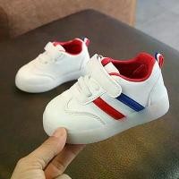 ราคา รองเท้าผ้าใบเด็ก รองเท้าเด็ก กระพริบ มีไฟ LED ลำลอง แบน แฟชั่นเด็ก (1729728189931555702)