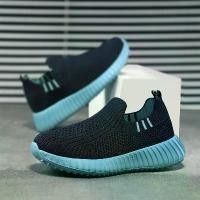 ราคา รองเท้าผ้าใบกีฬา สำหรับเด็กผู้ชาย รองเท้าเด็ก แฟชั่น รองเท้าผ้าใบลำลอง เบาและระบายอากาศได้ดี นุ่ม รองเท้าวิ่ง (1733279956935738986)
