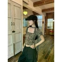 ราคา เสื้อยืด ลายเสือดาว ริบบิ้น คอเหลี่ยม แขนสั้น เสื้อครอปเซ็กซี่ เรียบหรู (1730458650370345251)
