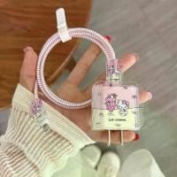 ราคา ตัวถนอมสายชาร์จ ชุดถนอมสายชาร์จ ที่ถนอมสายชาร์จ อุปกรณ์เครื่องใช้ในโต๊ะอาหารน่ารัก Kitty ไอศกรีม เคสป้องกันสำหรับ Apple 16 หัวชาร์จ สายข้อมูลสำหรับ iPhone 15 Pro Max สายโทรศัพท์ส (1735346128181954165)