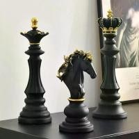 ราคา SAAKAR International Chess งานตกแต่งเรซิน รูปปั้นสำหรับบ้านและสำนักงาน (พระราชา พระราชินี นักรบ) ของสะสม (1735204744632501702)
