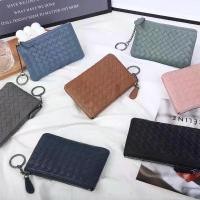 ราคา กระเป๋าสตางค์ใบเล็ก ดีไซน์ถักสานสุดชิค สานแกะ สานทั้งใบ ขนาด 14×9 cm พกง่าย ใส่ได้ทั้งบัตร เหรียญ และธนบัตร (1732841721680528413)