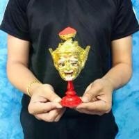 ราคา เศียรพ่อแก่ ขนาดเท่ากำปั้น พร้อมขาตั้งเศียร ตะกรุด อั๋น โอกิ ไม้งิ้ว ดํา หลวงพ่อหอม พระเหรียญ เหมา หลวงปู่สิงห์ ทอง ปภากโร พระลักษณ์หน้าทอง ยอดขุนพล หลวงปู่ ศิลา เช่า เอ็ม หัตถ์เ (1733269272989238883)