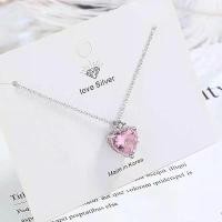 ราคา สร้อยคอจี้รูปหัวใจ ดีไซน์เรียบง่ายและทันสมัย สีชมพู โซ่กระดูกไหปลาร้า สร้อยทอง สแตนเลส สร้อย ลง สร้อย กราม ู พระปาง เปิด โลก ขนาด ห้อยคอ เหรียญ พญาครุฑ หลวงพ่อวราห์ หัว นะโม ของ แท้ (17322810166994235