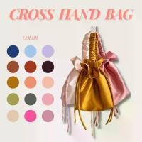 ราคา cross hand bag กระเป๋าคล้องแขน ผ้าซาตินพีช หูรูด ผ้าหรูหรา สัมผัสนุ่ม ตัวในมีซับให้ ใส่ของได้จุ เป้ ใบ ใหญ่ (1734517812308903433)