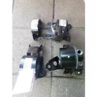 ราคา ยางแท่นเครื่องNissan Xtrail T30 เครื่องQR25 อะไหล่แท้นิสสัน made in Japan 4 ตัว (1735444315335591403)