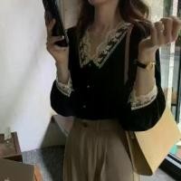 ราคา เสื้อผ้าฤดูใบไม้ร่วง สไตล์วินเทจฝรั่งเศส คอร์ท เย็บลูกไม้ คอวี กำมะหยี่สีทอง สไตล์เฮปเบิร์น เสื้อแขนพัฟ เกาหลีใต้ (1732453144849253382)