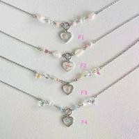 ราคา สร้อยคอชื่อตัวอักษร **ต้องแจ้งชื่อในแชทหรือnote**(ฝังเพชร ไม่ฝังเพชร จี้ห้อยเพสร้อยคอตกแต่งลูกปัดและไข่มุก(ใส่ตัวอักษรในจี้ได้ในแชท) (1735297615674836040)