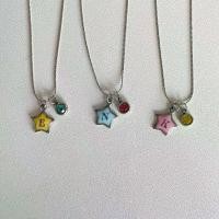 ราคา สร้อยคอชื่อตัวอักษร **ต้องแจ้งชื่อในแชทหรือnote**(ฝังเพชร ไม่ฝังเพชร จี้ห้อยเพสร้อยคอรุ่น Honey star⭐️ (แจ้งตัวอักษรในแชท) (1735297625158879094)