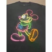 ราคา เสื้อยืดมือสอง Disney Parks Mickey Mouse Neon Sign Black M ขาย (1733025456782214185)