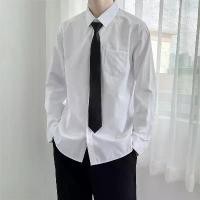 ราคา เสื้อเชิ้ตแขนยาว สีขาว สำหรับผู้ชาย แบรนด์ญี่ปุ่นและอินเทรนด์ สตรีทแฟชั่น ทรงหลวม สีพื้น มีเนคไท เหมาะสำหรับคู่รัก ชุดเครื่องแบบ DKสลิมฟิต tokyo shirt ชุดขาวผู้ช่วยผู้ใหญ่บ้าน bo (1733943702016198172)