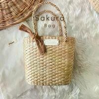 ราคา It's Saan กระเป๋าสานรุ่น Sakura กระเป๋าผ้าสะพายข้างน่ารักๆไปโรงเรียน (1731894919724893270)