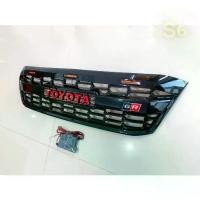 ราคา LA กระจังหน้า Toyota Vigo 2008 GR กระจังหน้าแต่งวีโก้ กระจังหน้ารถ [ ดำเงา ไฟส้ม ] (1734282891087676920)