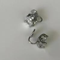 ราคา ต่างหูหนีบรุ่น Crystal pop แป้นขดลวด (1734641937195894422)