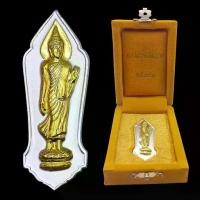 ราคา Hot Item B052 พระปางลีลา 25พุทธศตวรรษ เนื้อชิน เงิน หน้ากากทอง พระพุทธชยันตี ปี 2500 ขนาด 2.0X5.0 ซม. (1733915793693181070)
