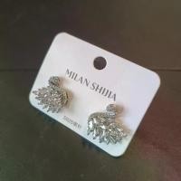 ราคา ต่างหูคริสตัลรูปหงส์สีเงิน ชุบขาว WHITE SWAN CRYSTAL ก้านเงินแท้925 (1734641938246895254)
