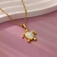 ราคา 【L Crystal】สร้อยคอจี้เต่าสำหรับผู้หญิง สไตล์ชายหาดฤดูร้อน จี้เต่าทะเลทำจากสแตนเลสสตีล กันน้ำ พร้อมโซ่สีทอง (1734786775703128059)