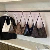 ราคา กระเป๋าสะพายข้าง PU สำหรับผู้หญิง, พร้อมหัวเข็มขัดแม่เหล็ก, กระเป๋าสะพายนักขี่จักรยาน, แฟชั่น, เหมาะสำหรับการเดินทาง กระ โพก shoulder bag ติด ไฟ ปลา 77 แท้ หั่น ราคา กระเป๋า ถูก (1733016406491104997)