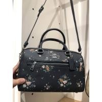 ราคา พร้อมส่ง แท้ 100 New Coach หมอน รุ่นใหม่ ROWAN SATCHEL WITH ROSE BOUQUET PRINT COACH 91604 SV MIDNIGHT MULTI (1684198051)