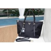ราคา ระเป๋าอเนกประสงค์ จากแบรนด์ PRADA จากเคาน์เตอร์แบรนด์ พรีเมี่ยมกิ้ฟ Limited Edition ของแท้ 100 นำเข้าจากแบรนด์ PRADAผ้าไนล่อน (837506286)