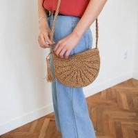ราคา Look hive กระเป๋าสานเกาหลี ครึ่งวงกลมพร้อมพู่ กระเป๋าไปทะเล กระเป๋าไปเที่ยว กระเป๋าสานน่ารัก กระเป๋าแฟชั่น กระเป๋าสานผักตบชวา F073 (1376982394)